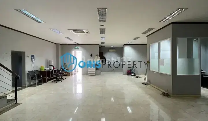 GEDUNG KANTOR  TEBET RAYA ~ LT/LB 780/1000 ~ ZONA KOMERSIL ~ 2.5 LT ~ HARGA DIBAWAH NJOP