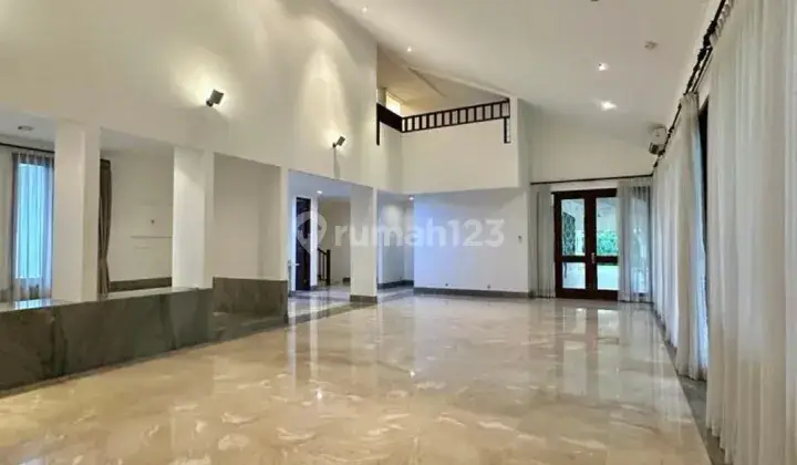 RUMAH  PONDOK INDAH ~ LT/LB 1935/1400 ~ GOLF VIEW 8
