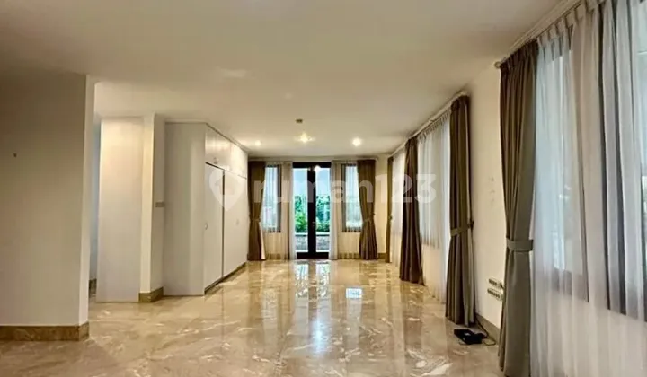 RUMAH  PONDOK INDAH ~ LT/LB 1935/1400 ~ GOLF VIEW 9