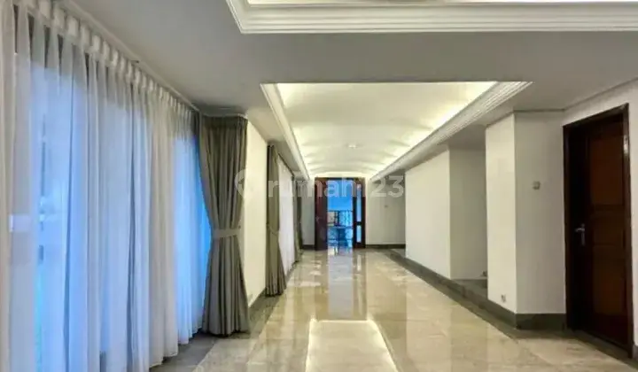 RUMAH  PONDOK INDAH ~ LT/LB 1935/1400 ~ GOLF VIEW 10