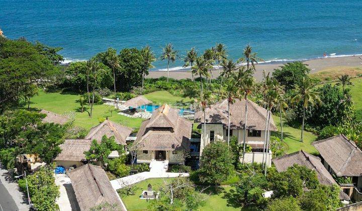 CANGGU - BALI ~ LT/LB 8.870/700 ~ LUXURY TROPICAL VILLA BEACH FRONT 1