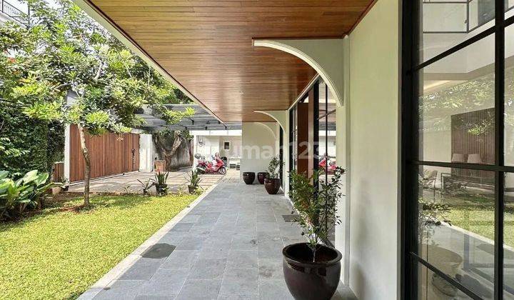 RUMAH KEBAYORAN BARU ~ LT/LB 680/600 ~ BRAND NEW RENOVATED 1