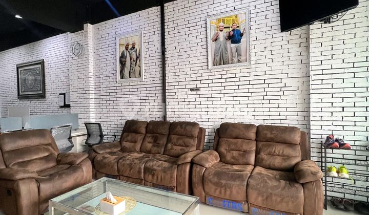 Bangka - Kemang Shophouse ~ Land Size/Building Area 70/215 ~ Milan Style 2