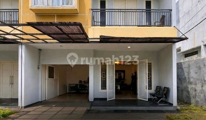 Jati Padang ~ Lt/Lb 248/200 ~ Dalam Town House