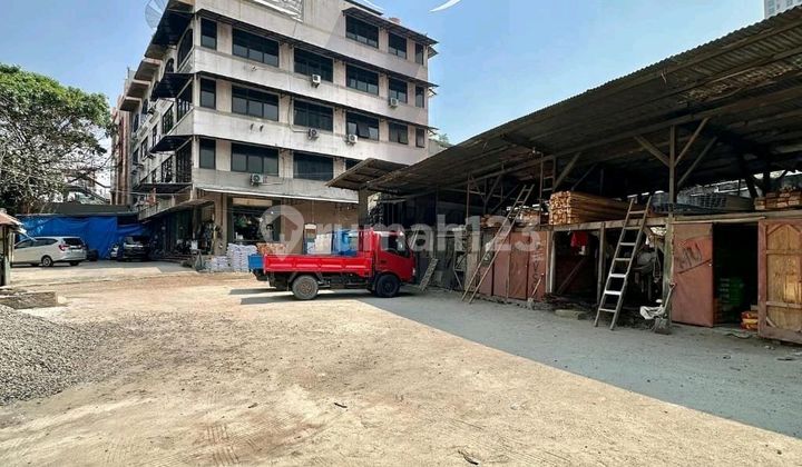 Kebayoran Baru ~ Lt/lb 1400xxxx ~ Ruko 5 Gandeng ~ Hot Sale ! Dibawah Njop!