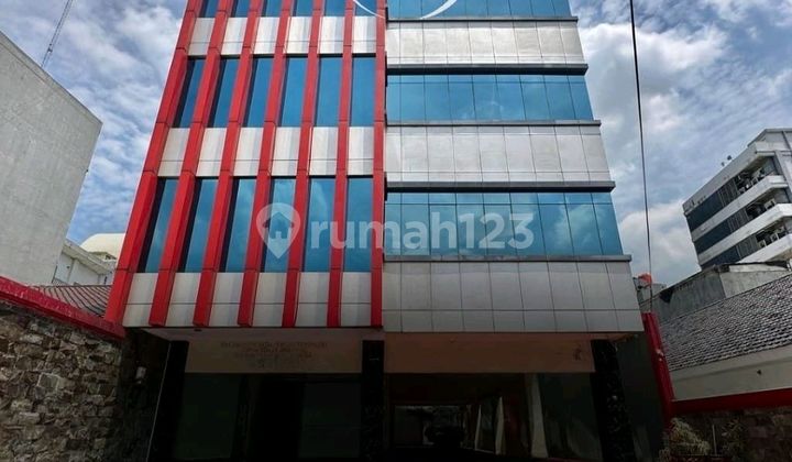 Menteng Building ~ Land area/building area 560/1,870 ~ 5 floors Menteng Building ~ Land area/building area 560/1,870 ~ 5 floors