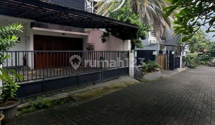 Kebayoran Lama ~ Lt/lb 283/310 ~ Dekat Permata Hijau