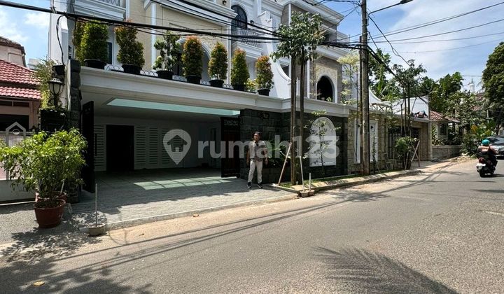 Cilandak ~ Land area/building area 329/800 sqm ~ Luxury ~ Brand New House 2