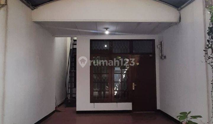 Rumah Dekat Scbd ~ Lt/Lb 92/100 ~ Prime Area ~  Jarang Ada! 2