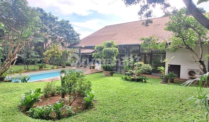 Dijual Cipete - Cilandak ~ Luas tanah/bangunan 965/375 ~ Lokasi strategis  

For Sale Cipete - Cilandak ~ Land/building area 965/375 ~ Prime location