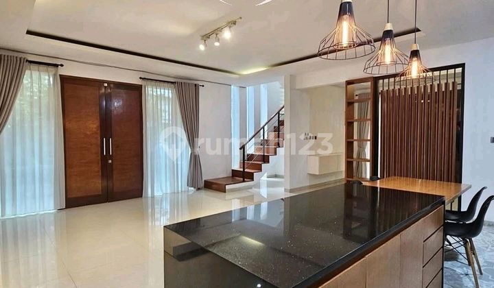 Veteran ~ Area 166/250 sqm ~ Townhouse 2