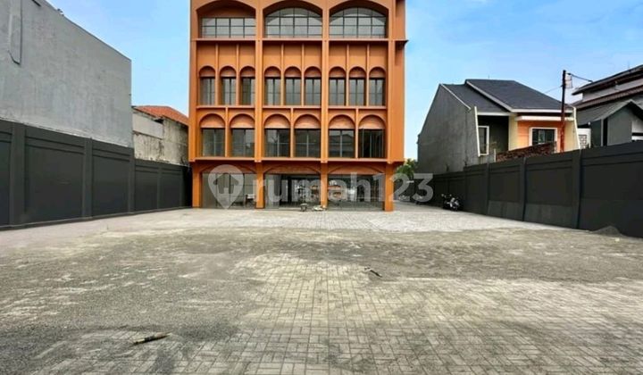 For Rent, Tb. Simatupang Area ~ Land/Building Area 1,890/2,000 ~ 3.5 Floors ~ Commercial For Rent, Tb. Simatupang Area ~ Land/Building Area 1,890/2,000 ~ 3.5 Floors ~ Commercial