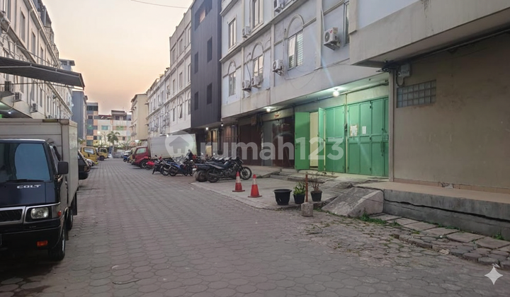 For Rent: Adjoined Shophouse at Mahkota Ancol Shophouses, Pademangan 2