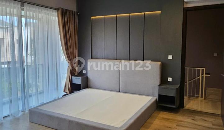 Rumah cantik dan siap huni Pantai Indah Kapuk Jakarta  2