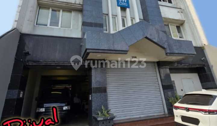 Ready-to-Use Office Building in a Highly Strategic Location, Tanjung Duren, West Jakarta