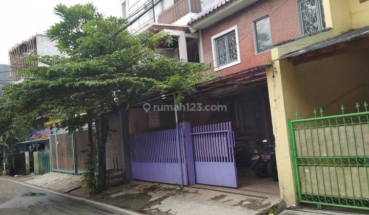 Rumah Tua Cocok Buat Kost2 di Lokasi Strategis di Bendungan Hilir 1