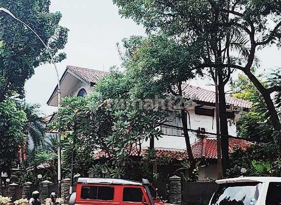 Rumah 2 Lantai di Bintaro Jak Sel, Lokasi Sangat Strategis 2