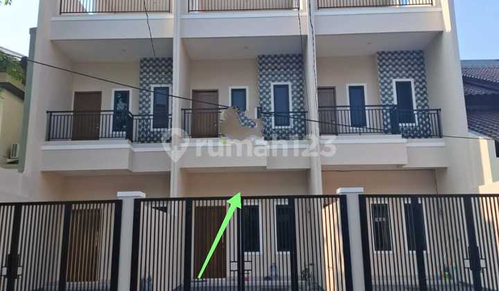 Rumah siap huni di Tanjung Duren Jakarta Barat 