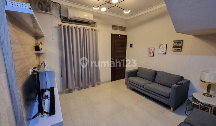 Rumah Cantik Full Furnished Siap Huni di Tanjung Duren Jakarta Barat  2