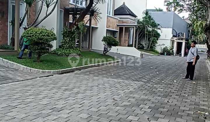 Rumah cantik, siap huni dan harga bersahabat  di Jakarta Selatan 