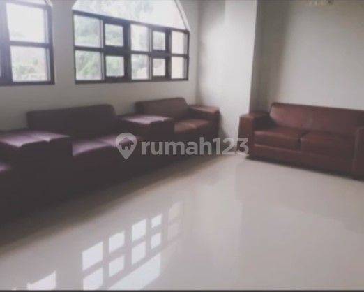 Ruko 3 Lantai di Utan Kayu, Jakarta Timur 2