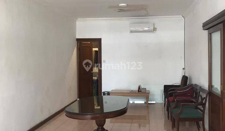 Rumah 325m2, 50 Meter Dari Gatot Subroto 5
