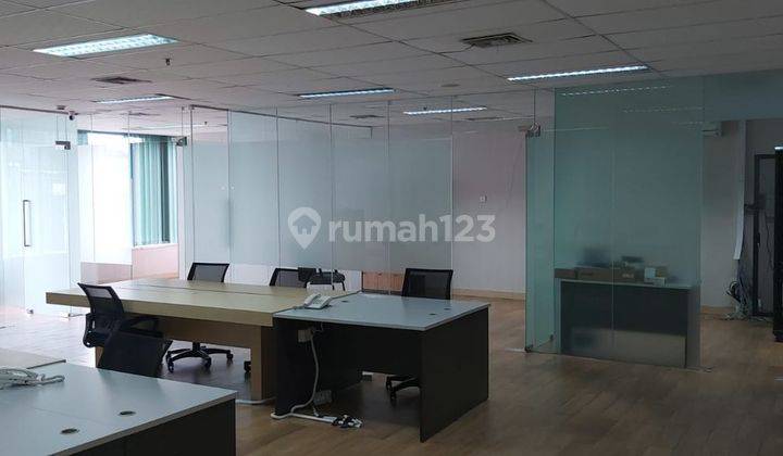 Disewakan Ruang Kantor di The East Mega Kuningan, Luas 250m2, Full Furnished 1