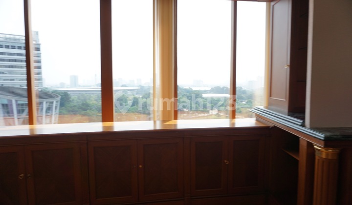 Sudirman Tower Office Semi Furnished Luxurious Sudirman Tower Office Semi Furnished Luxurious
