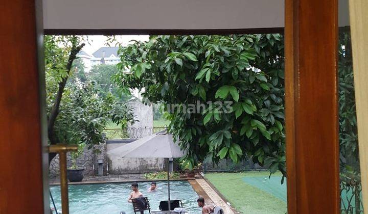 Rumah Hook di Kemang Timur Jakarta Selatan, 3,5lt, Ada Kolam Renang. 2