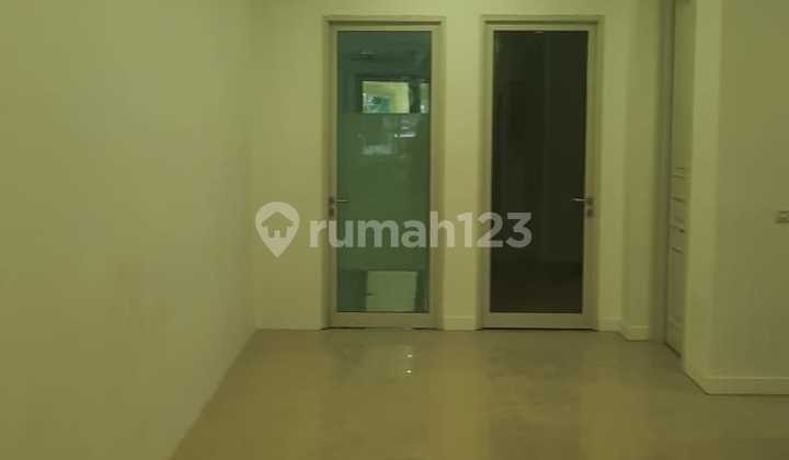 Disewakan Rumah Cocok Untuk Kantor, Butik, Klinik Kecantikan, Sekolah, Studio Kebugaran. 2