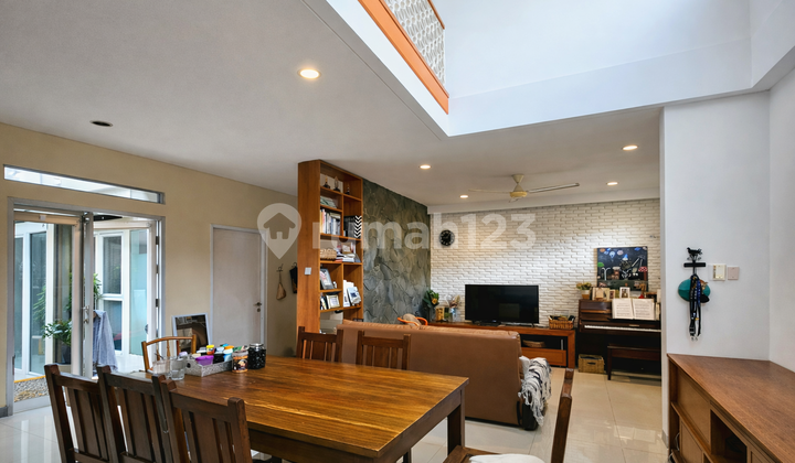 Beautiful 2-Story House in Permata Calista Bintaro Jaya