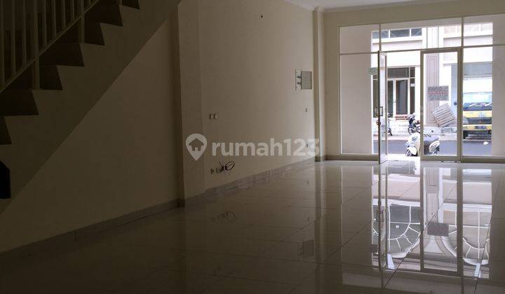 Ruko Jalan Utama Disewakan Posisi Terbagus Green Lake City 6