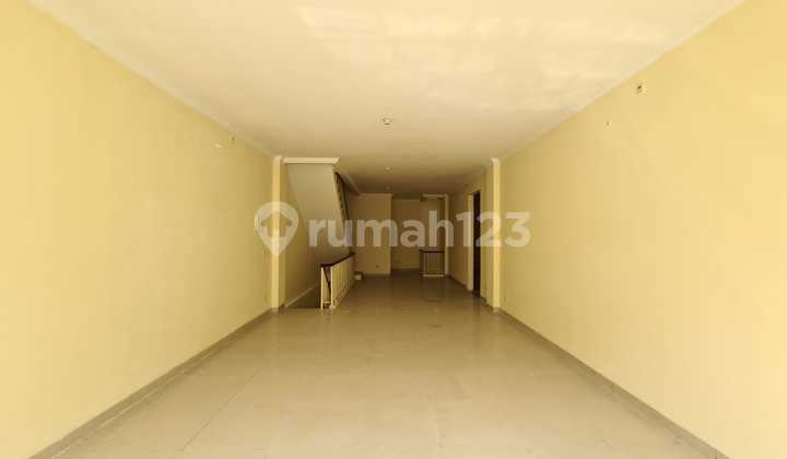 Ruko Gandeng 2 Unit Siap di Pakai Harga Termurah Hanya 7m Nego greenlakecity