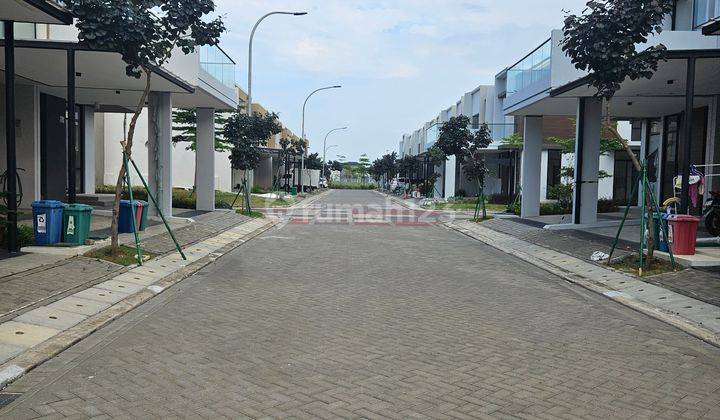 Rumah Disewakan Cluster Dallas 6x15 Siap Huni Kt 3+1 Lokasi Pik 2 Milenial 2