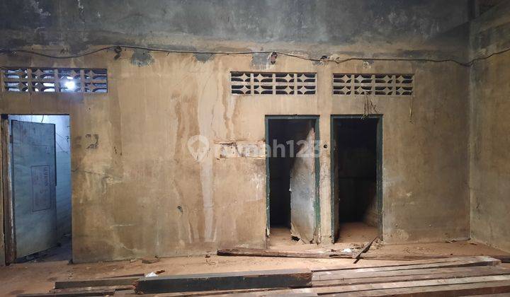 Gudang pinggir jalan nasional, kawasan industri Tugu, akses kontainer 17