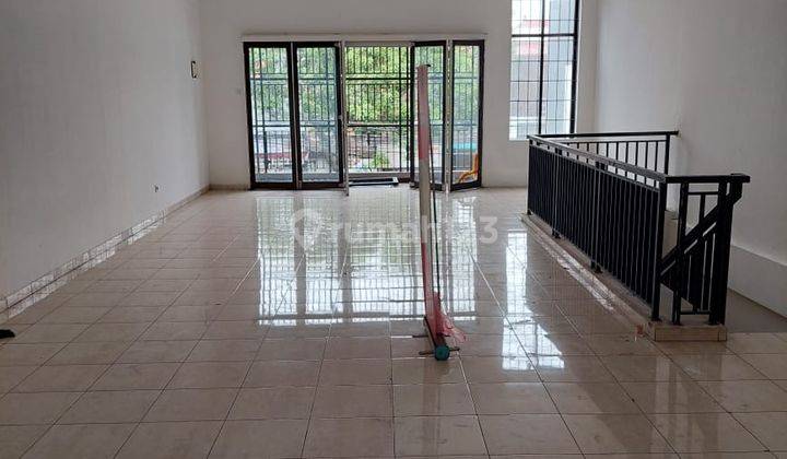 Ruko 2 lt siap pakai bagus di area premium tengah kota Semarang  8
