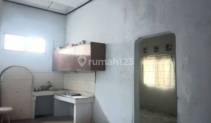 Rumah lawas tanah luas dekat Univ Satya Wacana di Salatiga  2