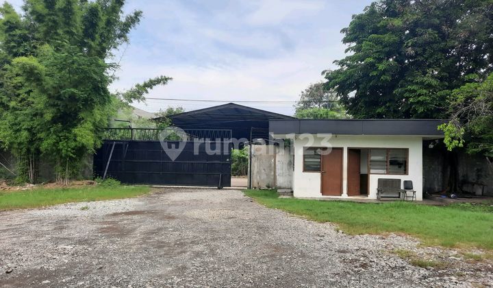 Leased Land in a Warehouse Complex Near the Port 2