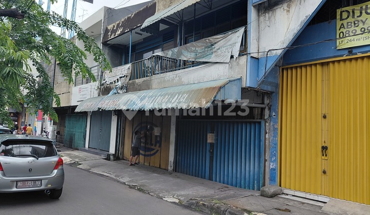 Ruko 2 Lantai Gandeng di Pusat Bisnis Semarang 1