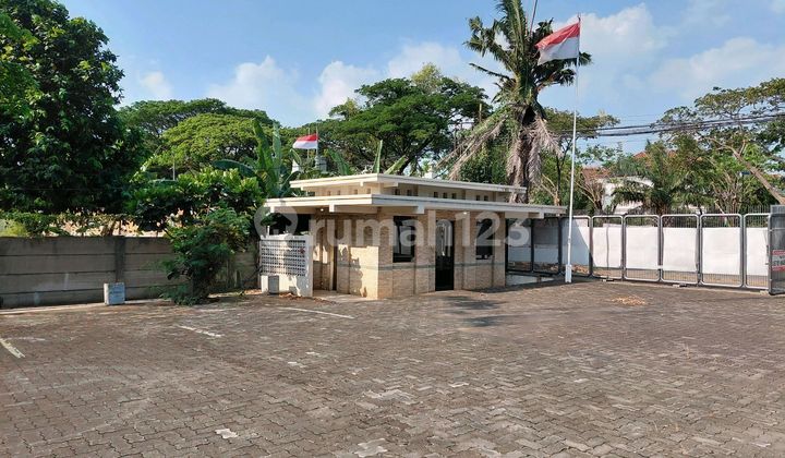 Gudang dengan Kantor Istimewa Dekat Akses Kontainer 2