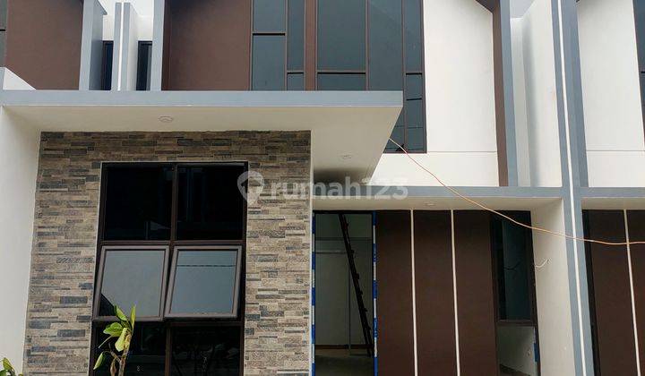 Rumah Lokasi Strategis Ke Kota Lippo Karawaci  1