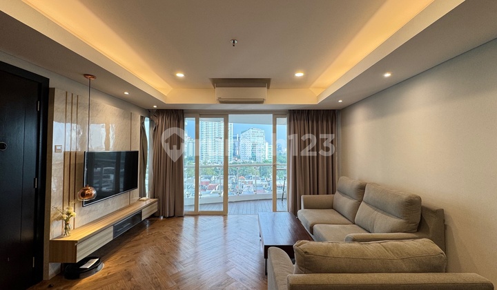 Rent a Royale Springhill apartment 3 bedrooms 196 meters fully furnished