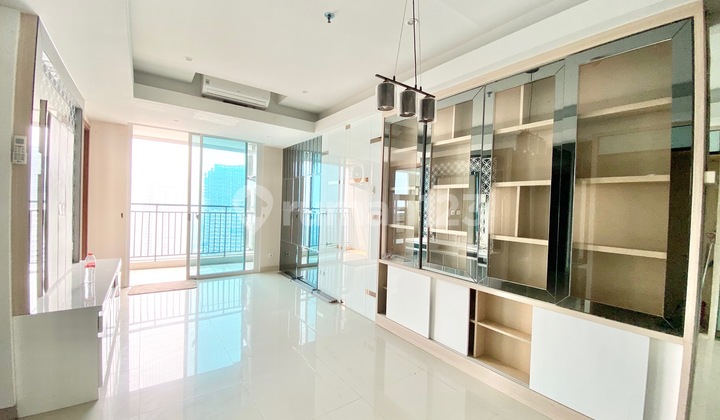 Apartment Springhill Terrace Residences 3 BR 99 Meter Furnished