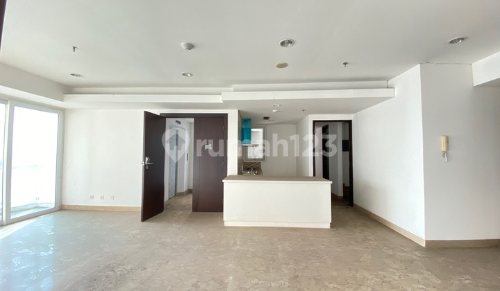 Apartment The Royale Springhill Residences 3 BR Unfurnished New 2