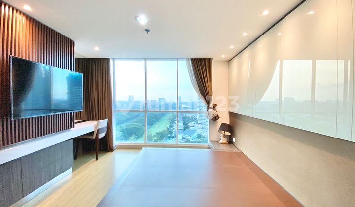 Jual Apartemen Springhill Terrace Kemayoran 99 Meter Furnish 2