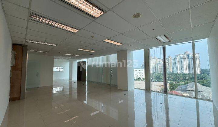 Sewa Tahunan Ruang Kantor Springhill Office Kemayoran 137 Meter 1