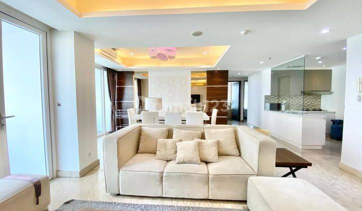 Jual Apartemen Royale Springhill 3 Kamar 192 Meter City View 1