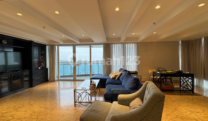 Apartemen royale springhill kemayoran penthouse 1 lantai 404m2