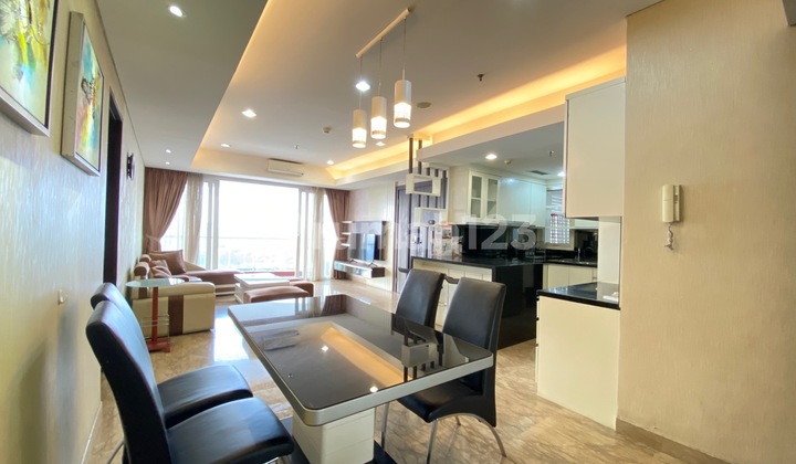 Apartemen royale springhill kemayoran 3 kamar 196 meter furnish
