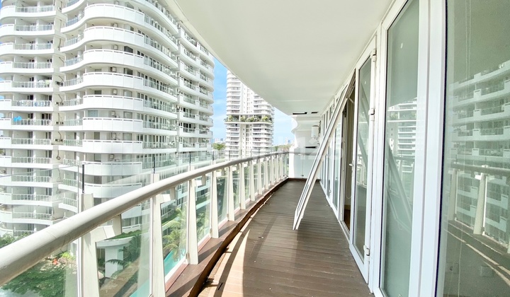 Jual termurah apartemen royale springhill kemayoran 3 kamar 192 meter